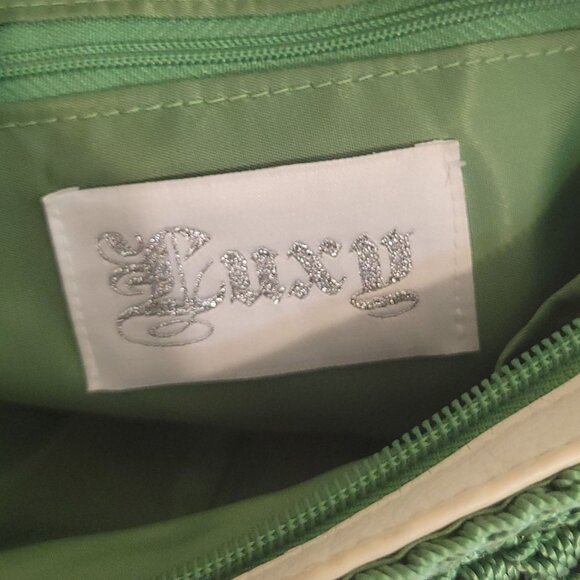 Luxy Green Crochet Shoulder Bag With Zipper Accents - Handmade Boho Style - Picture 3 of 12